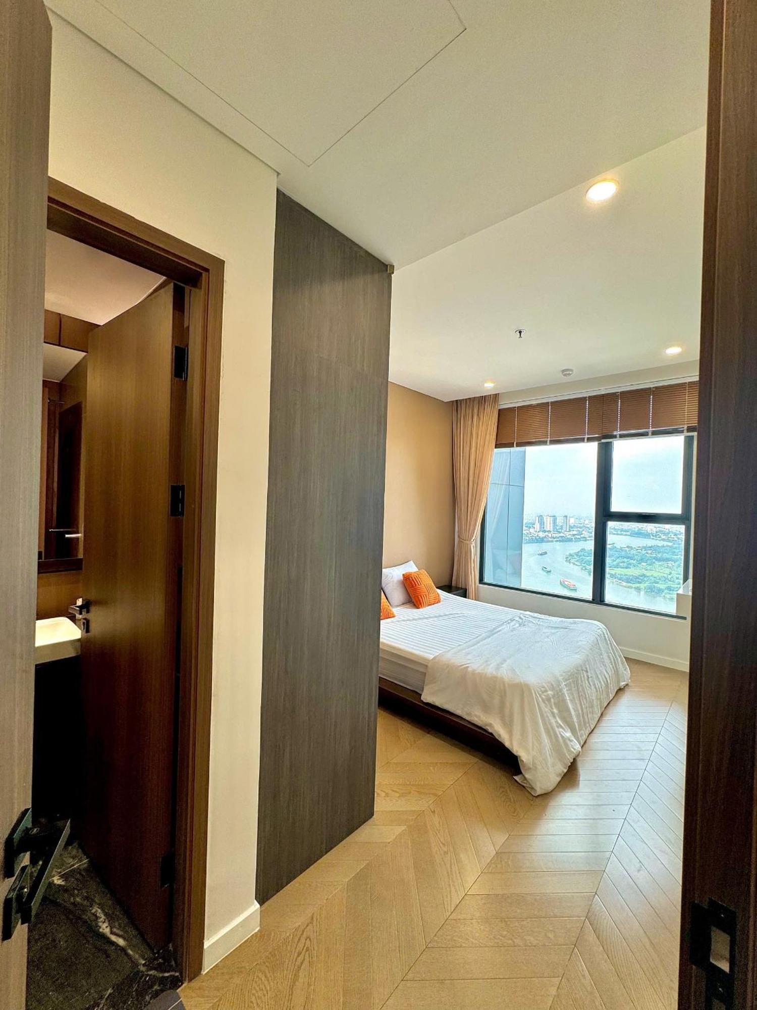 Luxury 2br With Great View Of Saigon River * TP. Hồ Chí Minh